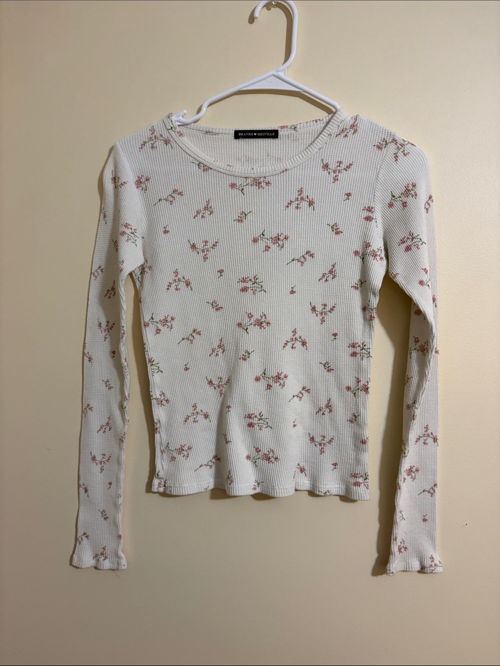 Brandy Melville Cream Long-Sleeve Floral Ribbed Top